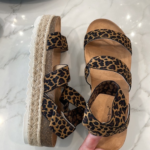 Nature Breeze Leopard Wedges - Picture 3 of 3